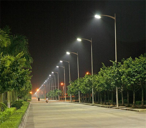 雷电对市电路灯路灯的影响以及防范措施
